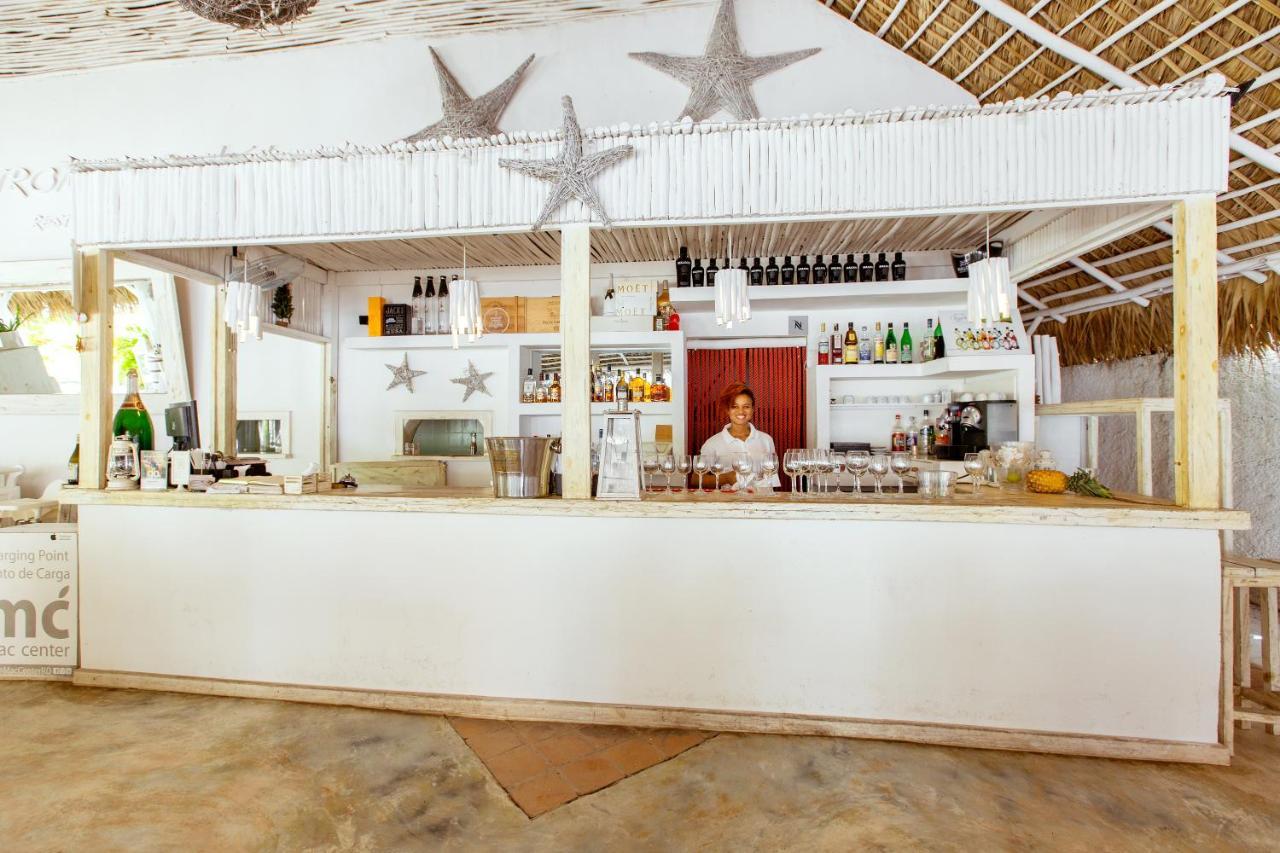 Aventura Village Los Corales Beach And Spa 푼타 카나 외부 사진