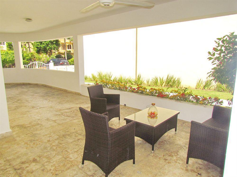 Aventura Village Los Corales Beach And Spa 푼타 카나 외부 사진