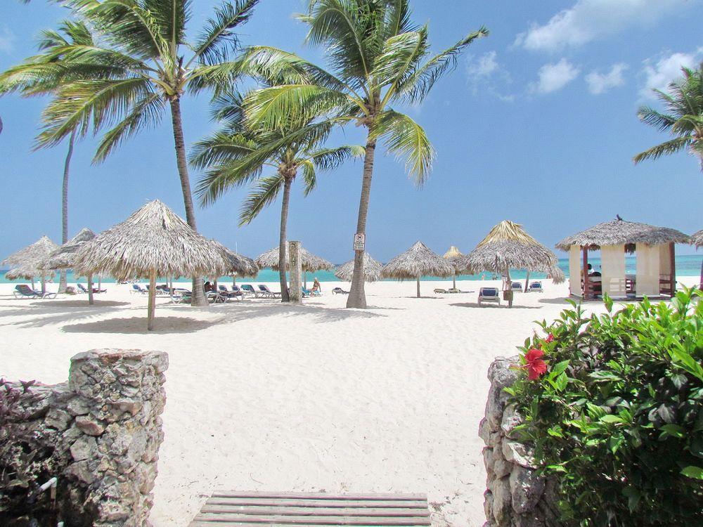 Aventura Village Los Corales Beach And Spa 푼타 카나 외부 사진